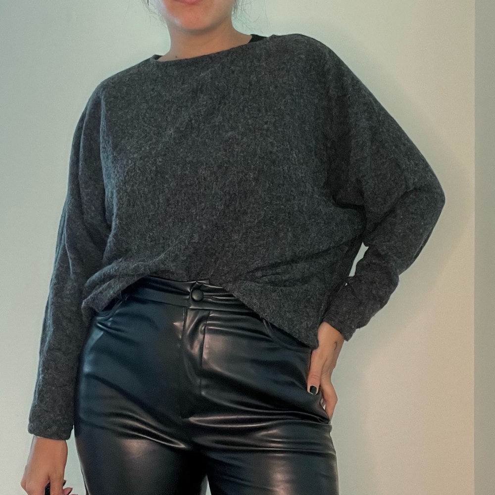 H&M • Dark Gray Heather Long Sleeve Sweater